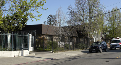 Hugh Taylor House in Oakland, CA - Building Photo - Building Photo