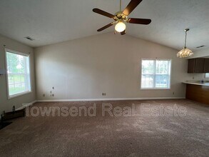3031 Kingfisher Dr in Fayetteville, NC - Building Photo - Building Photo