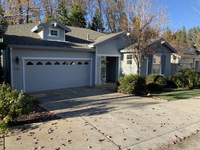 537 Eskaton Cir in Grass Valley, CA - Building Photo - Building Photo