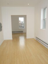 88 Brunswick St-Unit -1 in Jersey City, NJ - Foto de edificio - Building Photo