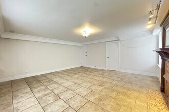 860 W End Ave in New York, NY - Building Photo - Building Photo