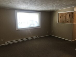 13425 S Bugai Rd, Unit 4 in Traverse City, MI - Building Photo - Building Photo