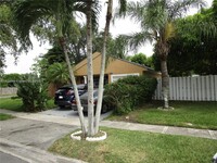 1490 SW 85th Terrace in Pembroke Pines, FL - Building Photo - Building Photo