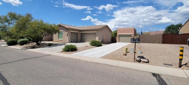 9649 S San Esteban Dr in Vail, AZ - Building Photo - Building Photo