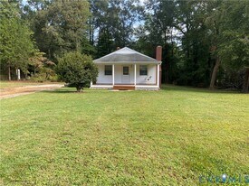 8358 Patrick Henry Blvd in Mechanicsville, VA - Building Photo