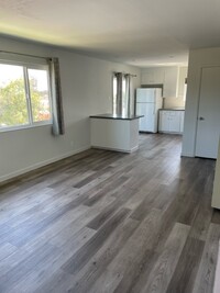 3676 Laurel Ave, Unit #4 in Oakland, CA - Building Photo - Building Photo