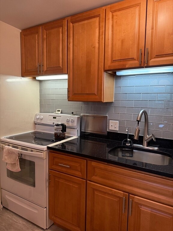 property at 10 Commonwealth Ct