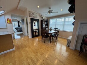 17 Skahan Rd in Belmont, MA - Foto de edificio - Building Photo