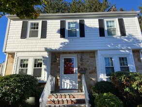 27 Clearwater Dr in Boston, MA - Building Photo - Building Photo