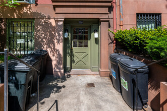 156 Clinton Street in New York, NY - Foto de edificio - Building Photo