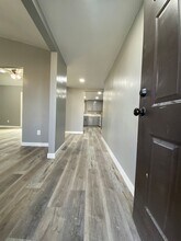 1005 Russell Ave in Bakersfield, CA - Foto de edificio - Building Photo