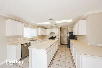 301 Sunset Oaks Dr in Fort Worth, TX - Building Photo - Building Photo