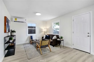 667 N Pennsylvania Ave in Colton, CA - Foto de edificio - Building Photo