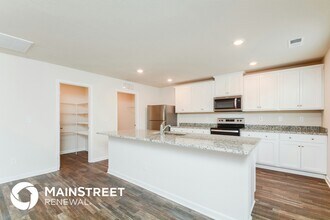 497 Turning Lk Dr in Zebulon, NC - Foto de edificio - Building Photo