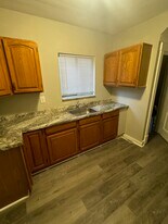 1217 Scott St in McKeesport, PA - Building Photo