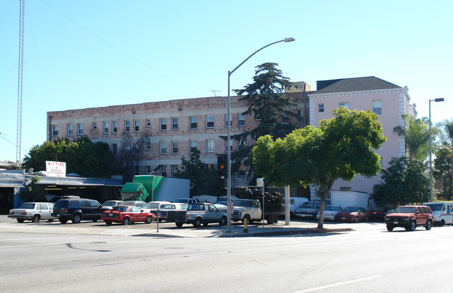 512 S Glendale Ave in Glendale, CA - Foto de edificio - Building Photo