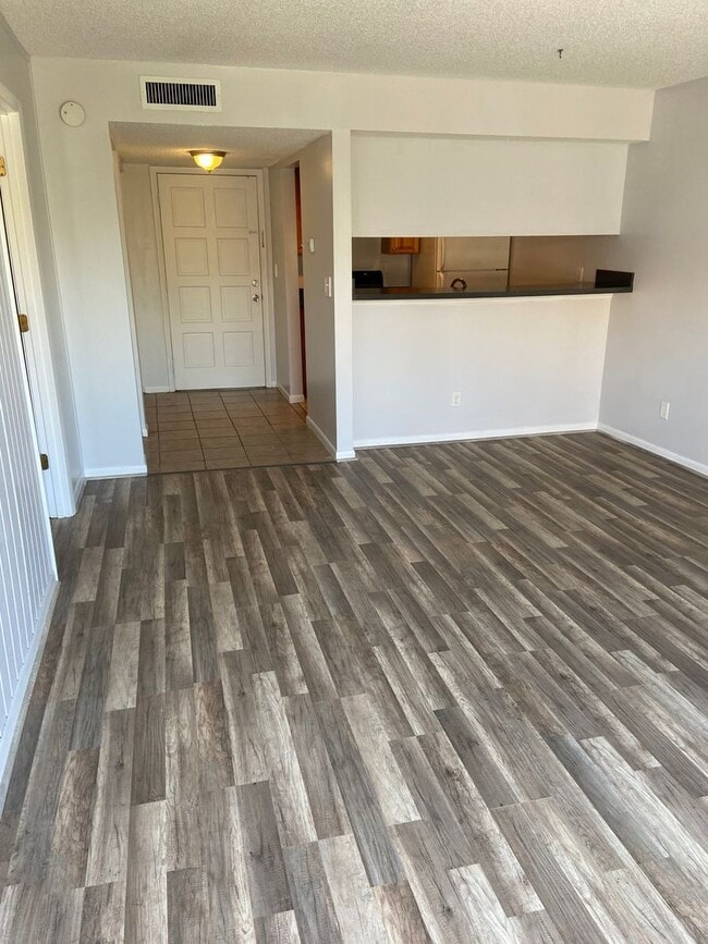 6326 Newtown Cir in Tampa, FL - Building Photo - Building Photo