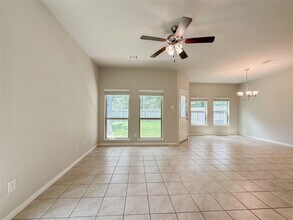 105 Camelot Pl Ct in Conroe, TX - Building Photo - Building Photo