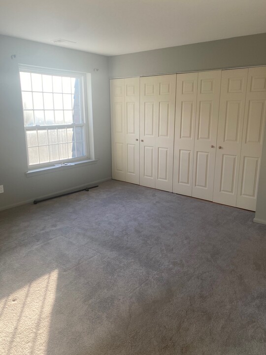 4000 Gypsy Ln, Unit #319 in Philadelphia, PA - Foto de edificio