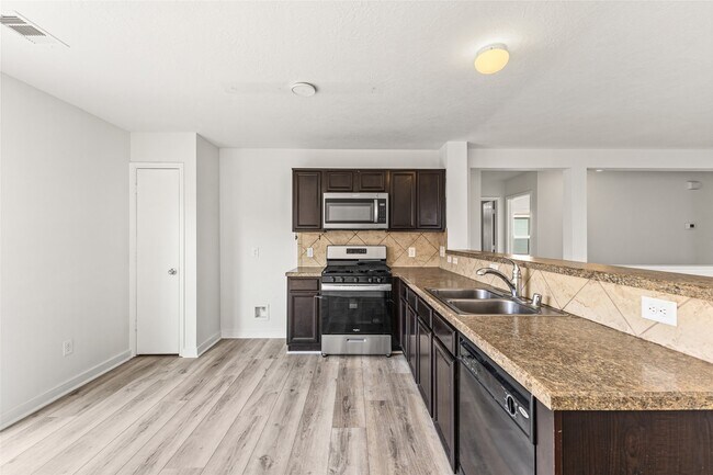 property at 2746 Piney Lake Ct