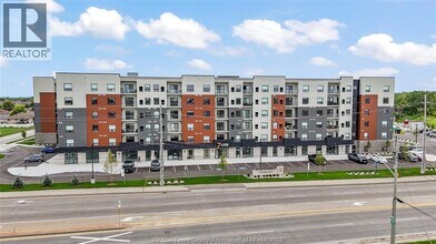 4775 Walker Rd in Windsor, ON - Building Photo - Building Photo