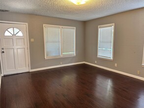 5617 Eskridge St in Houston, TX - Building Photo - Building Photo