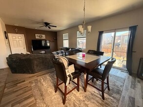 1027 Draw St in Brighton, CO - Foto de edificio - Building Photo