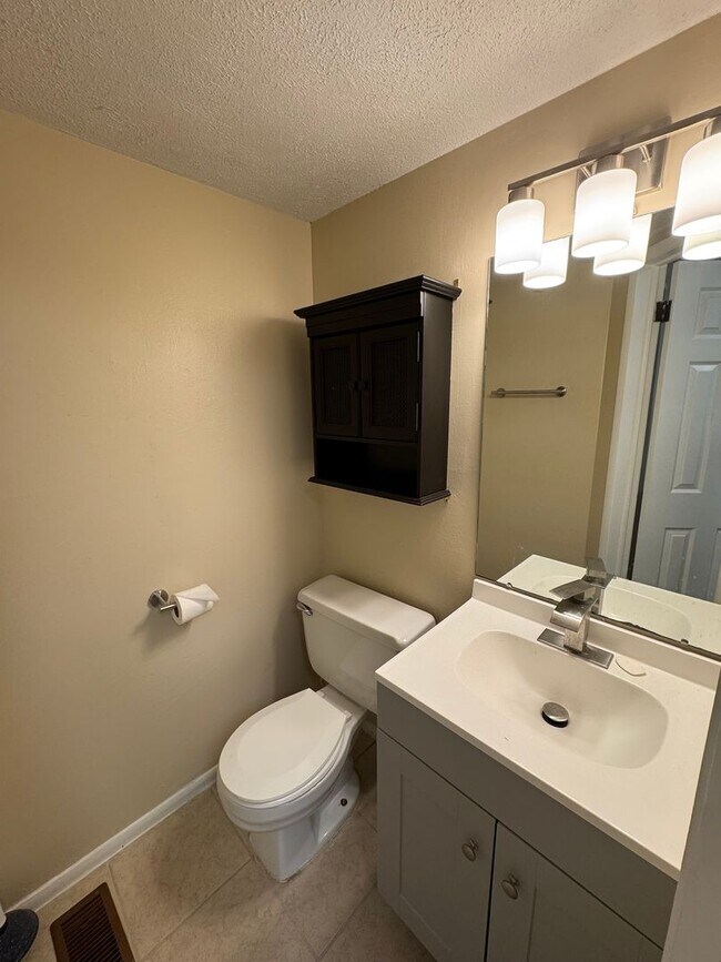 4843 Oakwood Trail in Indianapolis, IN - Building Photo - Building Photo