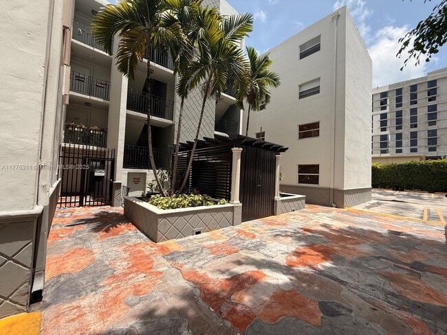property at 444 SW 4th St