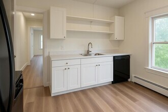 69 Hungerford Terrace in Burlington, VT - Foto de edificio - Building Photo