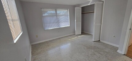 3602 Harbor Blvd in Port Charlotte, FL - Foto de edificio - Building Photo