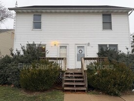 411-413 Dawson St in Springfield, IL - Building Photo