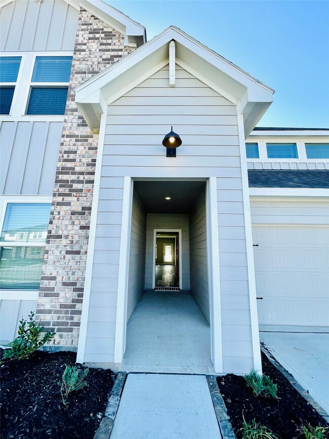 property at 3310 Silverton Dr