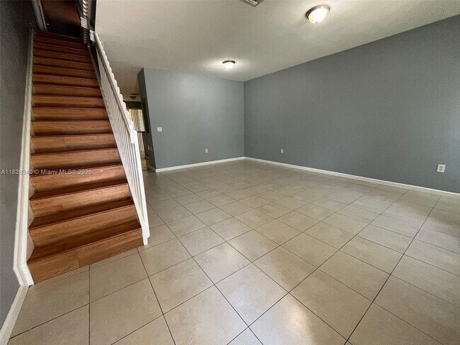 2539 SW 82nd Ave in Miramar, FL - Building Photo - Building Photo