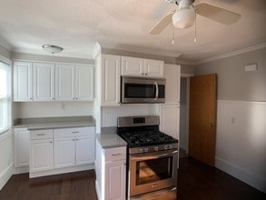 130 Winthrop St, Unit 2 in Medford, MA - Foto de edificio - Building Photo