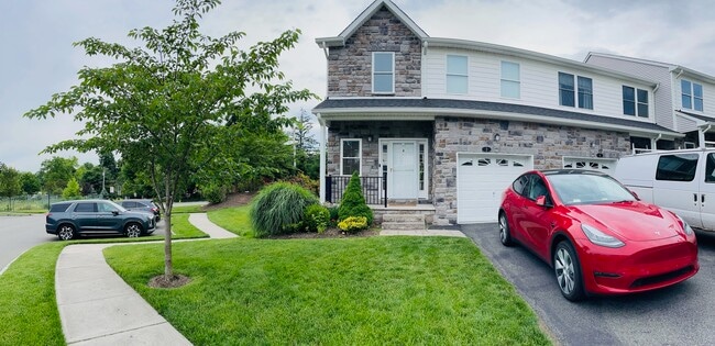 2 Decroce Ct