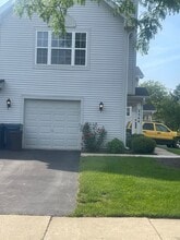 2544 Dickens Dr in Aurora, IL - Building Photo - Building Photo
