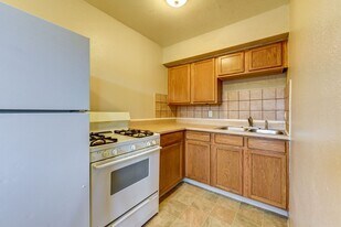 LoHi Haven - Spacious 2 Bedroom Unit in Denver, CO - Building Photo