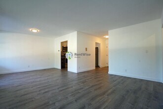 846 Massachusetts Ave in Arlington, MA - Building Photo - Building Photo
