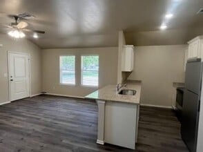 521 W Minnesota Ave in Chickasha, OK - Building Photo - Building Photo
