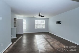 808 Renee Ave in Fort Mill, SC - Foto de edificio - Building Photo