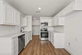 1208 Marshall St in Greenville, TX - Building Photo - Building Photo