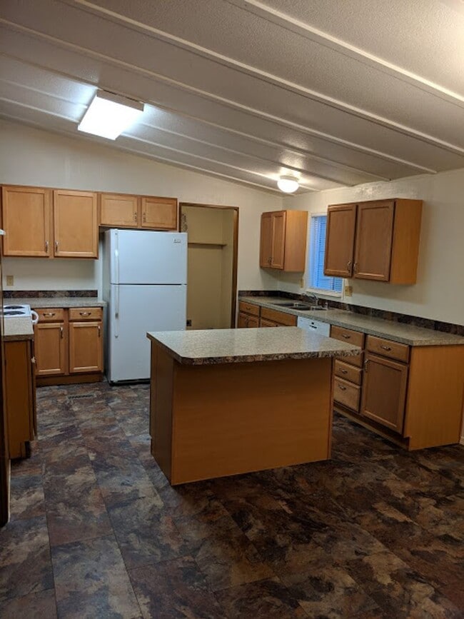 575 Beard Rd in Lynden, WA - Building Photo - Building Photo