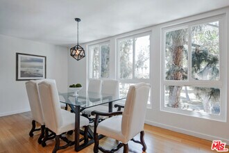 4407 Francis Ave, Unit 101 in Los Angeles, CA - Building Photo - Building Photo