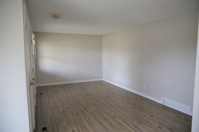 16955 Garcia Way W, Unit 4 in Rosemount, MN - Building Photo - Building Photo