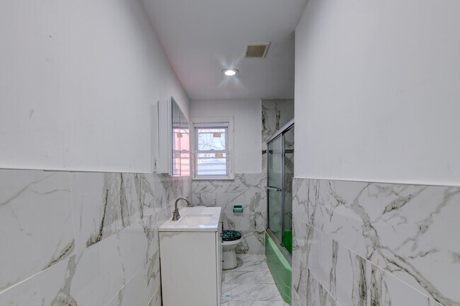 245 Orange Ave in Irvington, NJ - Building Photo - Building Photo