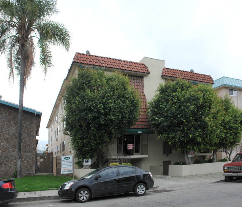 Corteen Apartments in Valley Village, CA - Building Photo