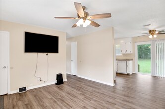 5648 Collinswood Dr in Milton, FL - Building Photo - Building Photo