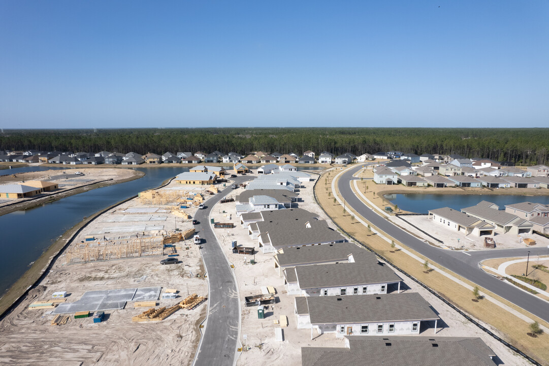 Eagle Landing in Orange Park, FL - Foto de edificio