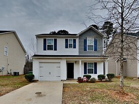 545 Stillgreen Ln in Charlotte, NC - Building Photo